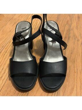worthington elmira black heels